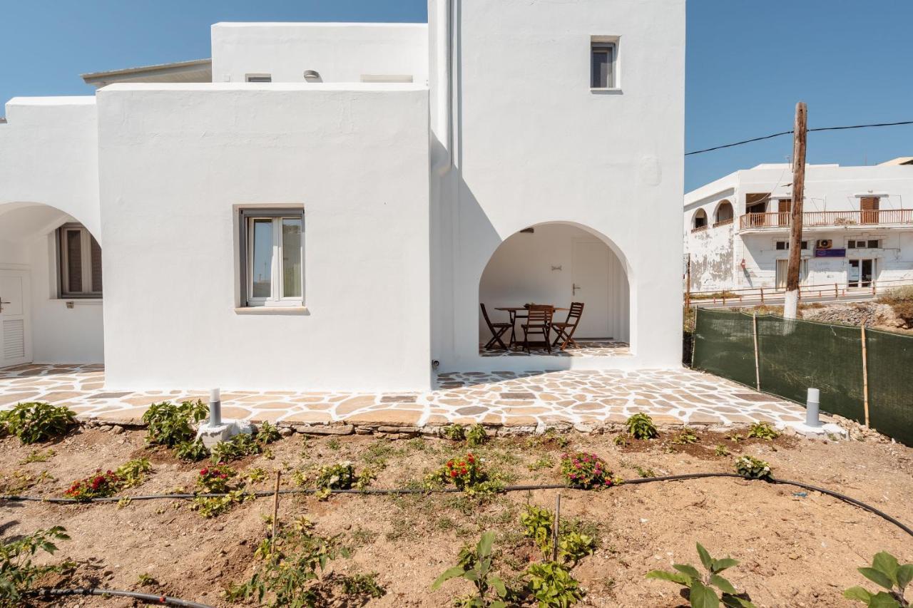 Celestial Seaview Apartments - Afroditi Naxos City ภายนอก รูปภาพ